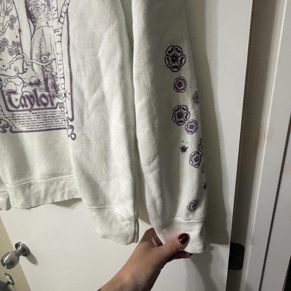 White and Purple Speak Now Taylor’s Version Tracklist Crewneck Sweatshirt Size L - Picture 8 of 8